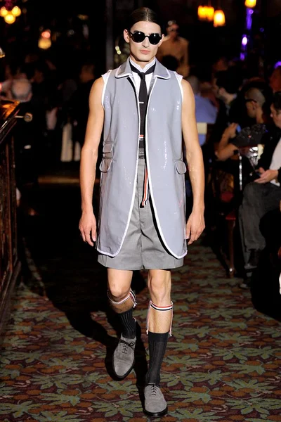 Look 17